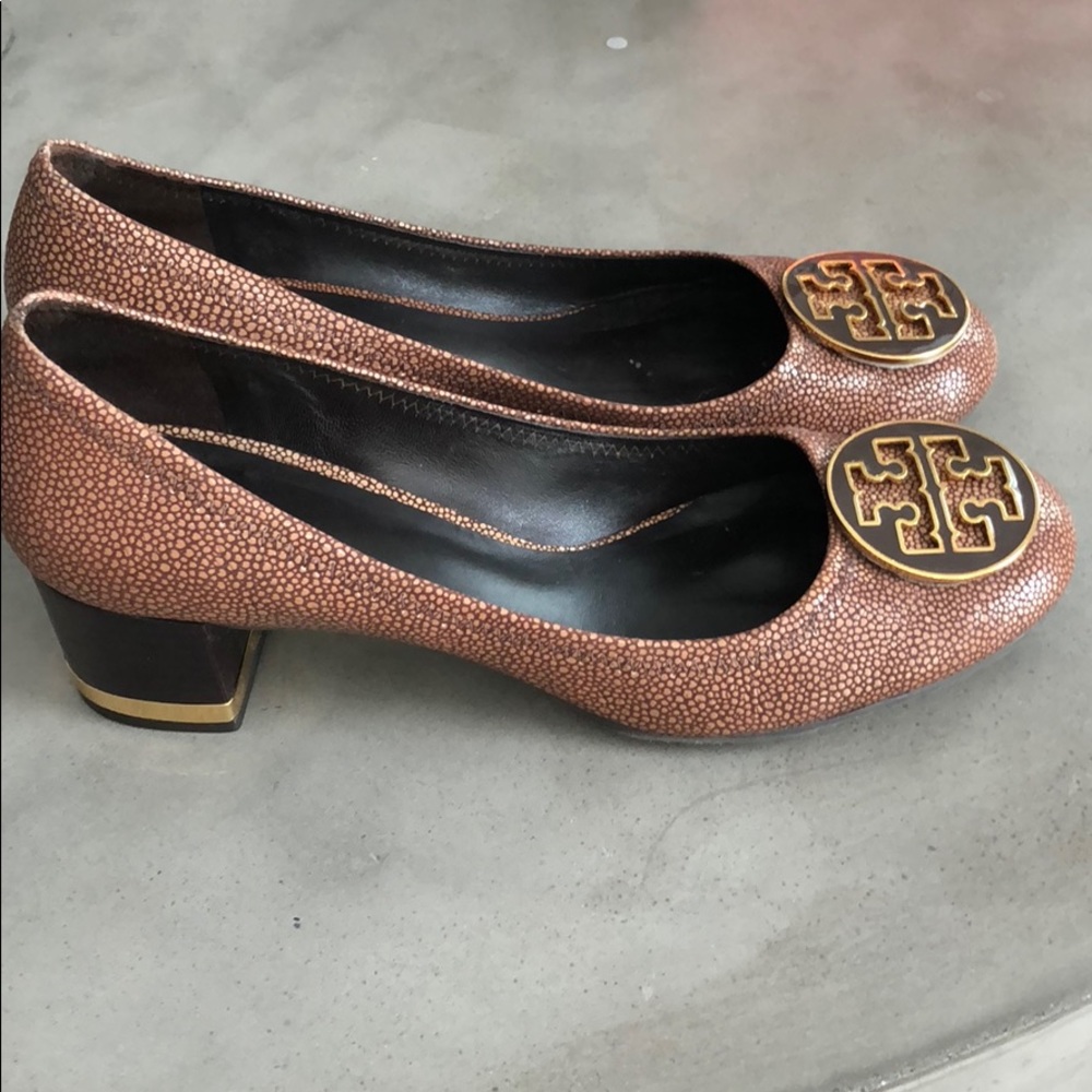 Tory Burch Amy Reptile Print Mid Heel Pump 10.5